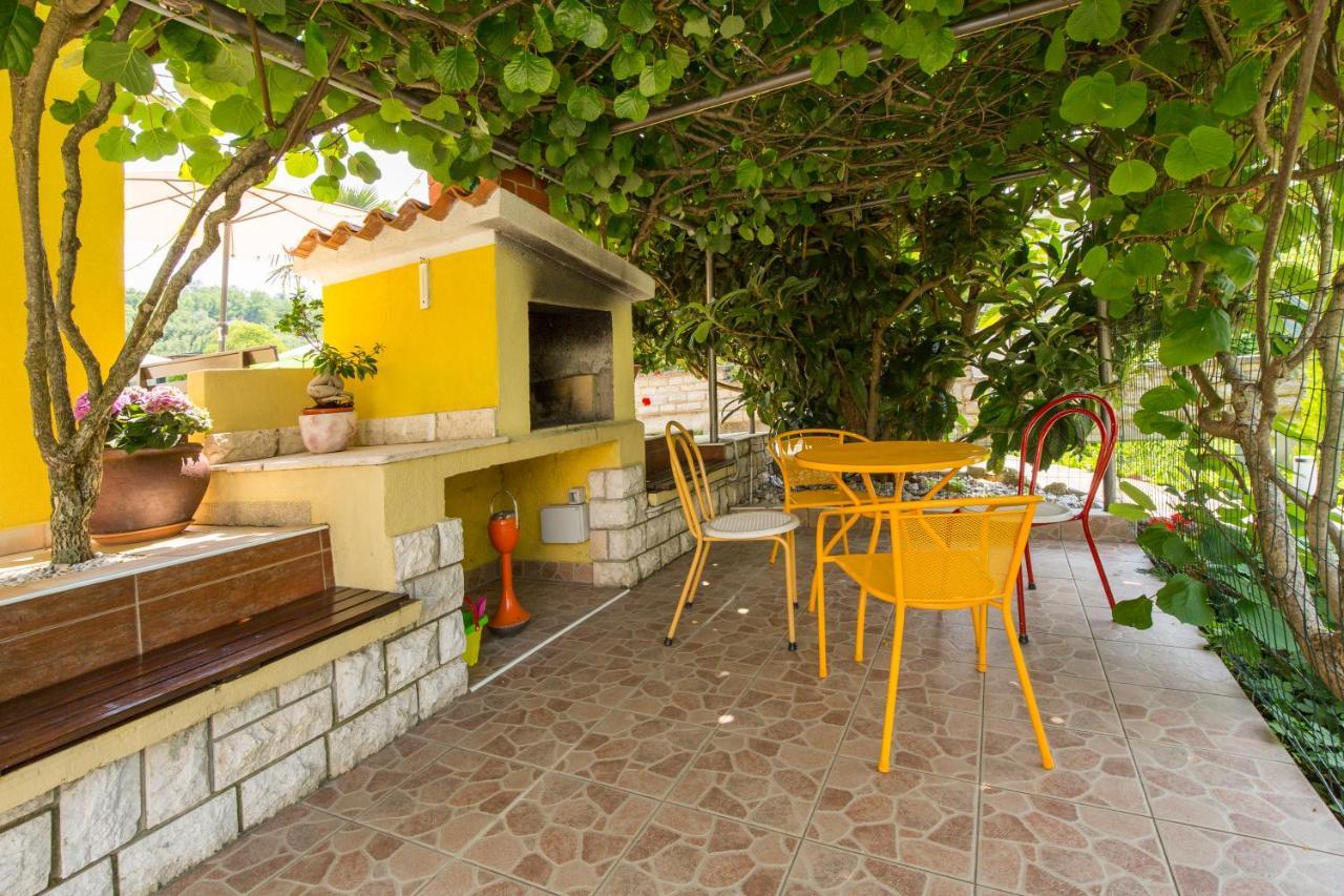 Kamp Romantik - Glamping Labin  Exterior photo
