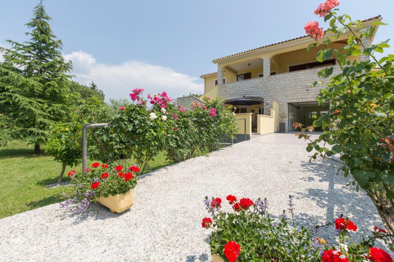 Kamp Romantik - Glamping Labin  Exterior photo